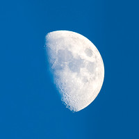 Moon in the late afternoon